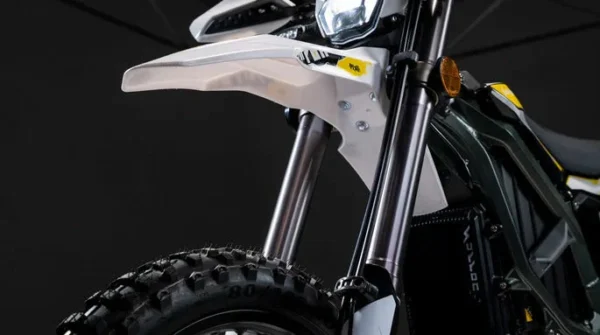 Ultra Bee Black Carbon Electric Bike - Image 3